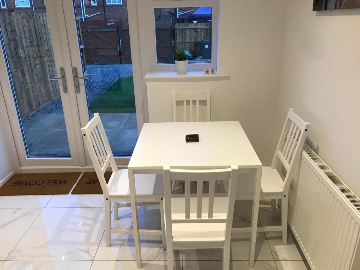 Property Hunter 25 Darlington  Eksteriør billede